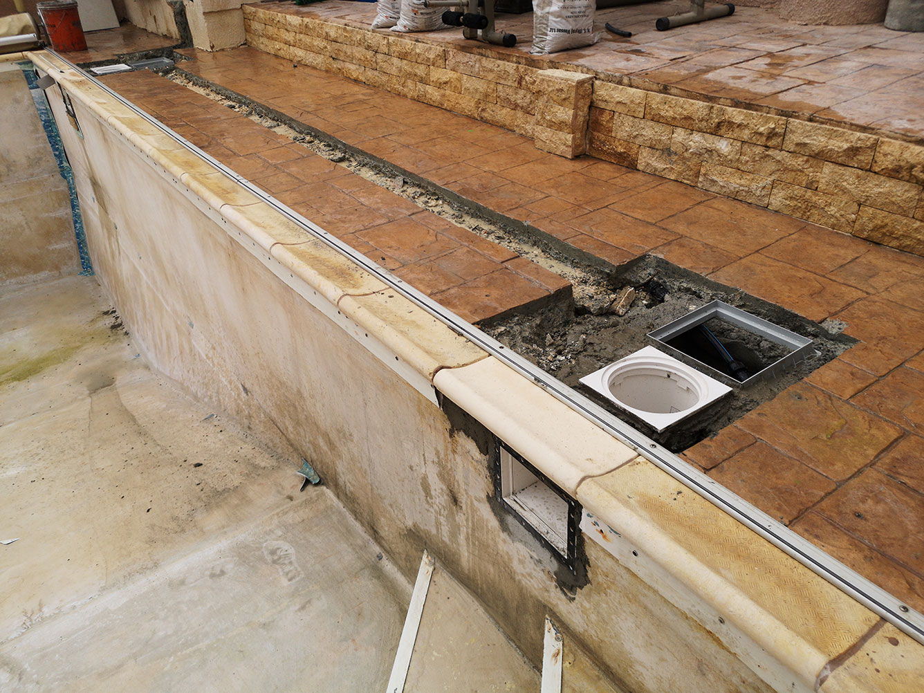 pool-skimmer-service